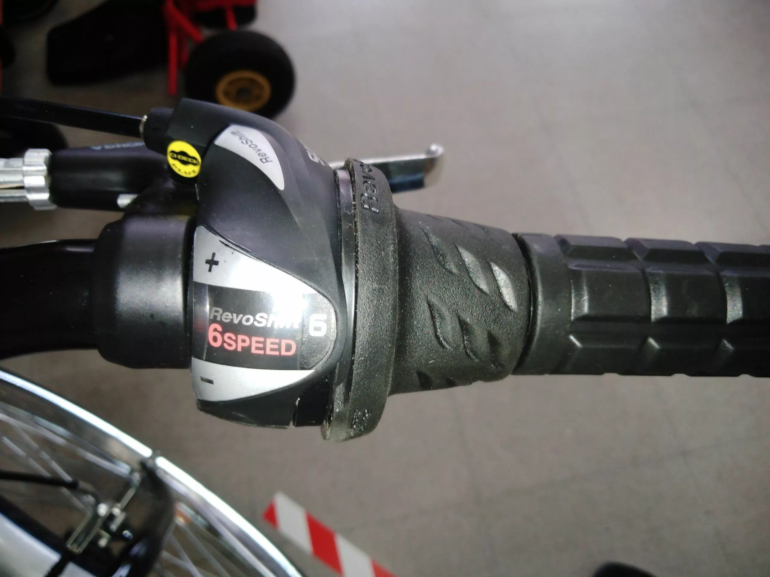 BICICLETA DE PASEO AMAT FLORIDA 26″ 6 VELOCIDADES GRANATE - Imagen 2