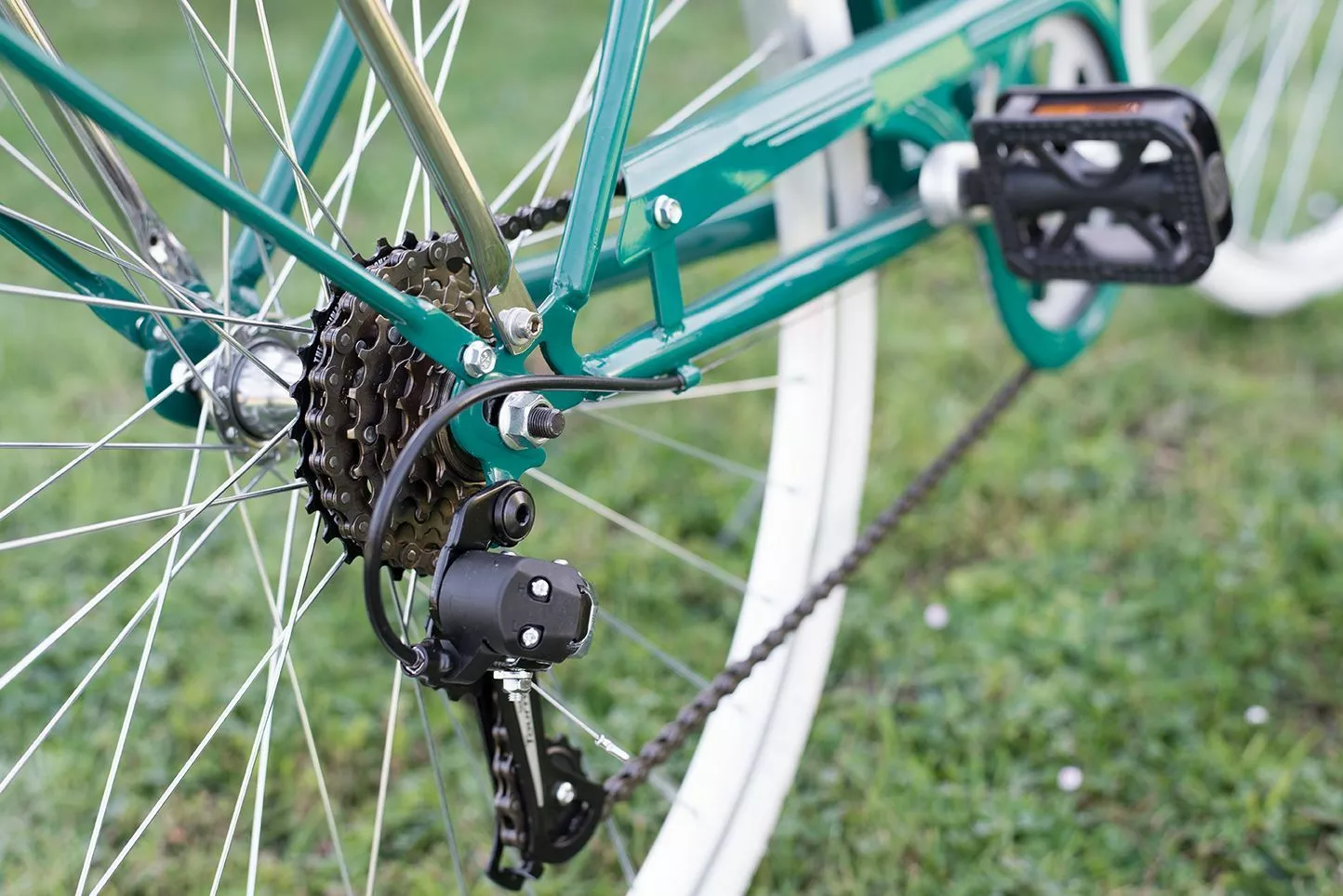 BICICLETA URBANA CAPRI VALENTINA VERDE ESMERALDA 26″ 6 VELOCIDADES - Imagen 3